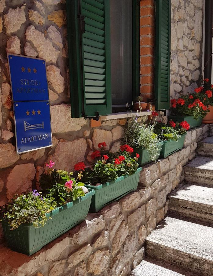 Apartment Tomecek Selce Exterior foto